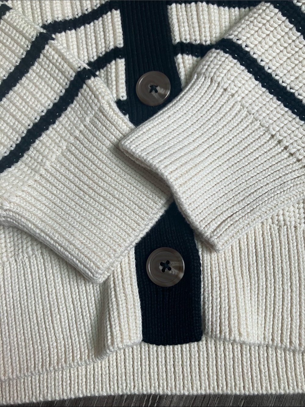 Quince 100% Organic Cotton Fisherman Boxy Cropped Cardigan - Picture 14 of 16